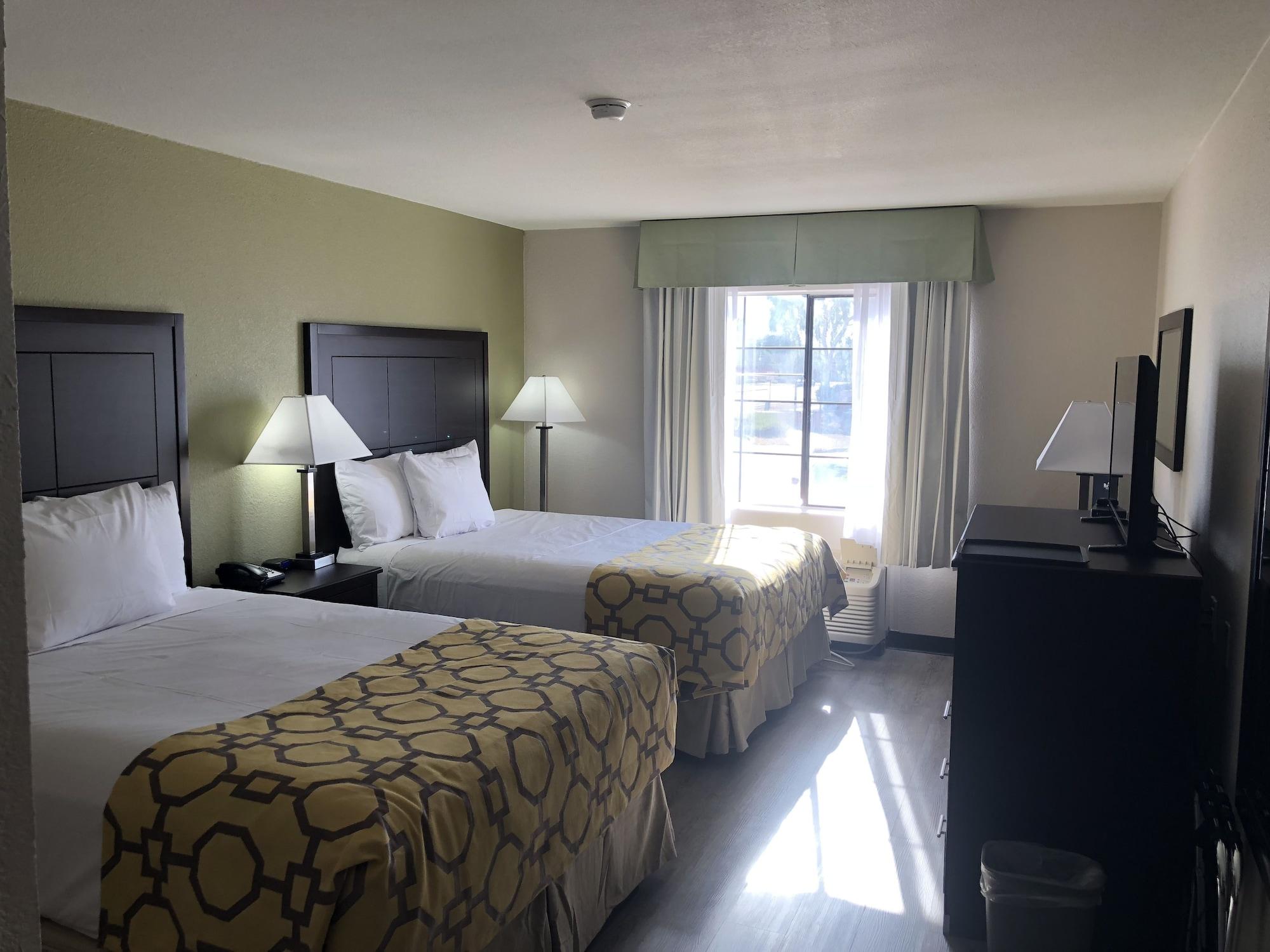 Baymont By Wyndham Phoenix I-10 Near 51St Ave Exterior photo