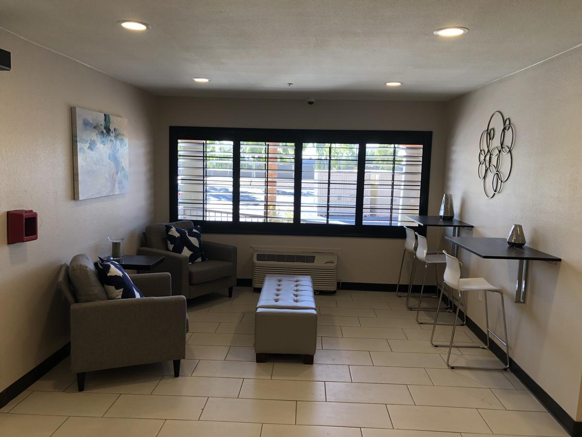 Baymont By Wyndham Phoenix I-10 Near 51St Ave Exterior photo