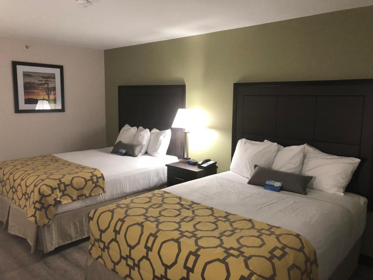 Baymont By Wyndham Phoenix I-10 Near 51St Ave Exterior photo